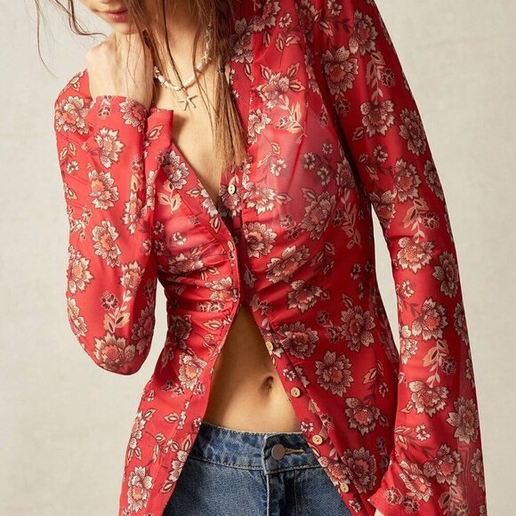 Red Casual Women's Boho Lace V-Neck Flared Sleeve Blouse - Picture 4 of 8